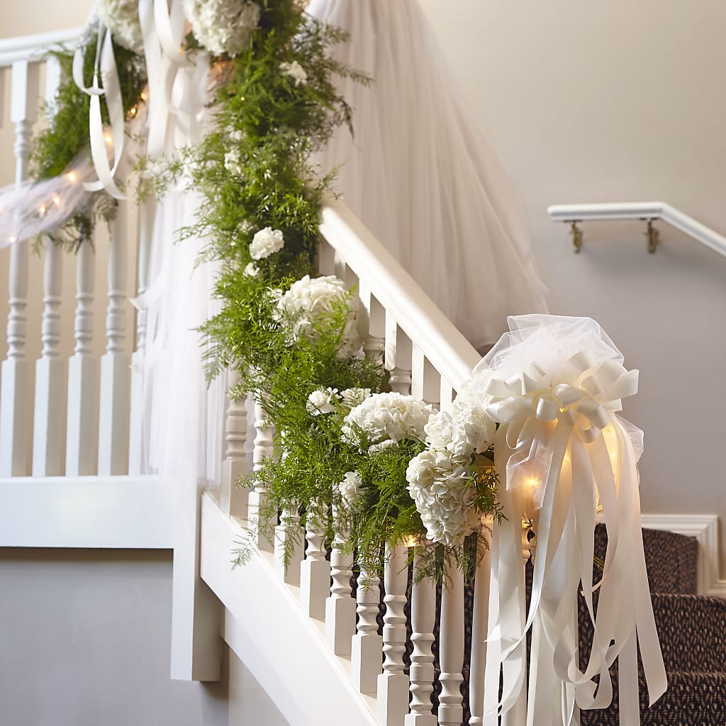 Champagne Dreams Garland – Special Occasion By Ora, Independence LA